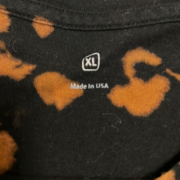 Custom Apple Music Tshirt - Picture 2 of 3